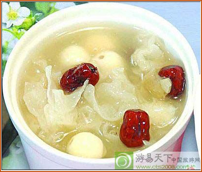 tremella and lotus seed soup